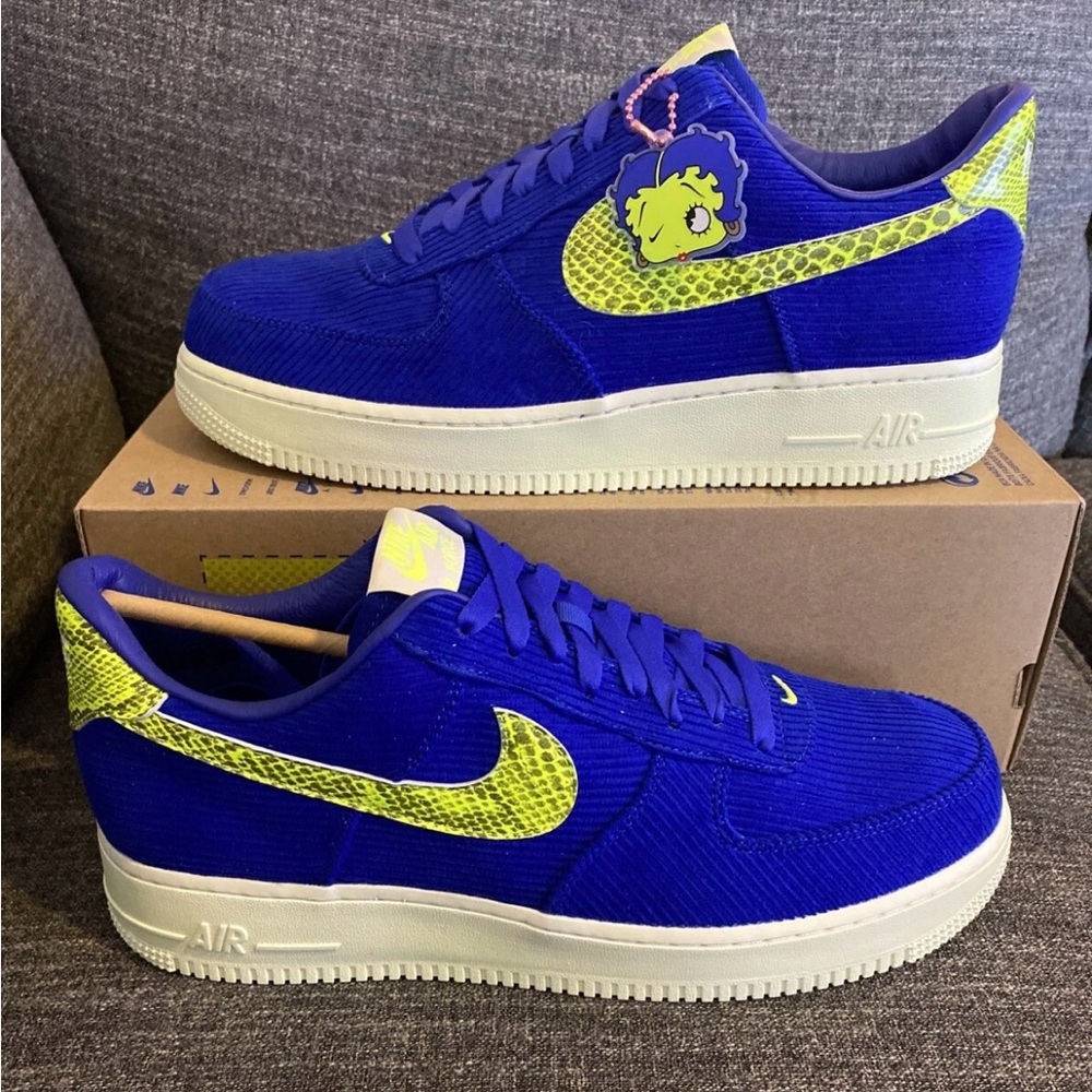 Nike X Olivia Kim Air Force 1 07 size 8.5W/7M